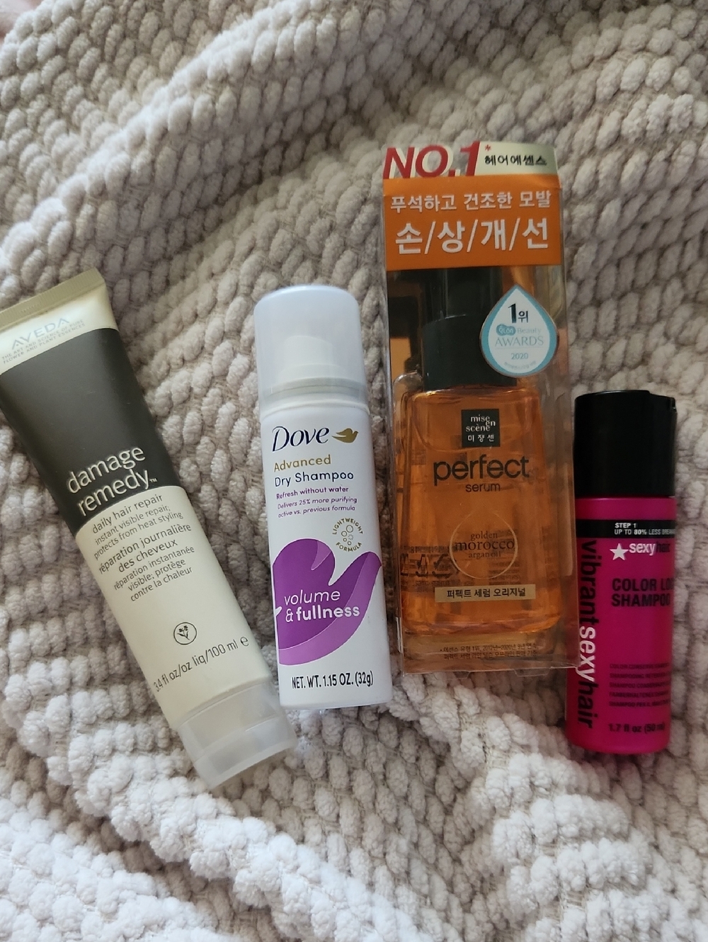 Dove Advanced Dry Shampoo - Volume & Fullness (White & Purple)